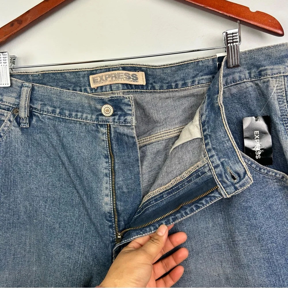 Express precision  fit carpenter sandblast  jeans men’s size 38W 32L blue NWT